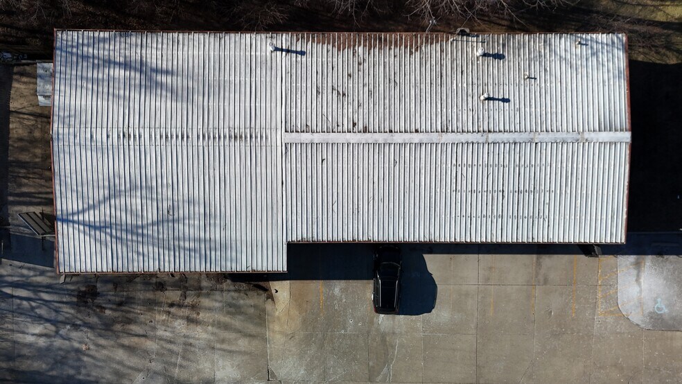 More Photos Of 1507 Cox Ave, Erlanger Industrial For Sale