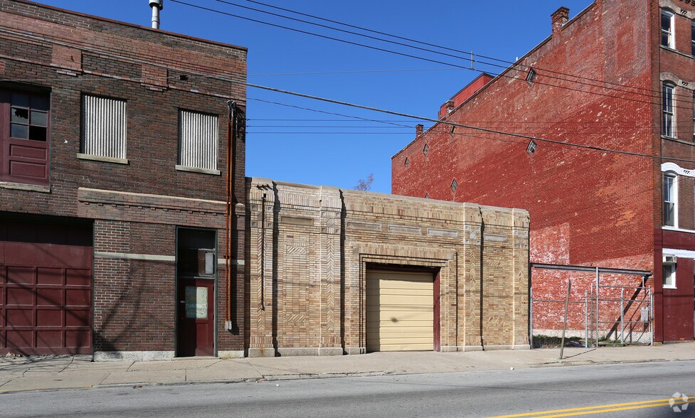 More Photos Of 122 E Liberty St, Cincinnati Manufacturing For Sale