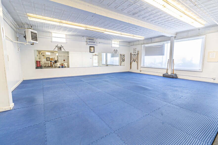 More Photos Of 912 Kings Rd, Schenectady Office For Sale