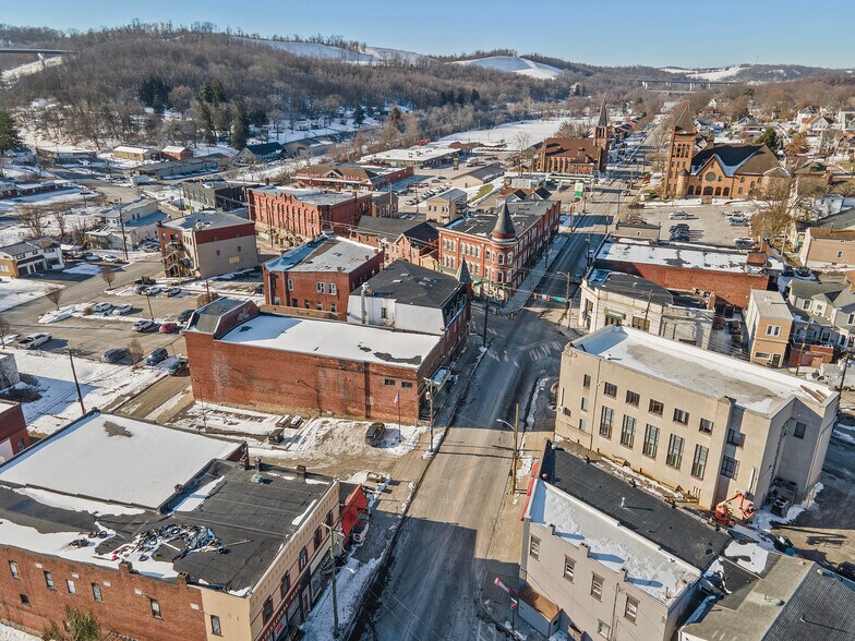 More Photos Of 114 E Lincoln Ave, Mc Donald General Retail For Sale