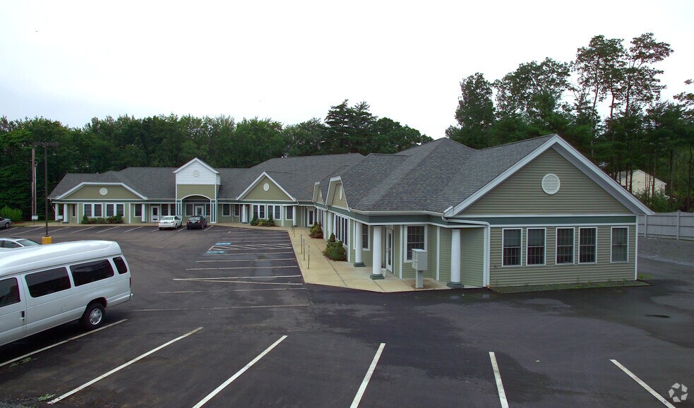 More Photos Of 205 W Grove St, Middleborough Office For Lease