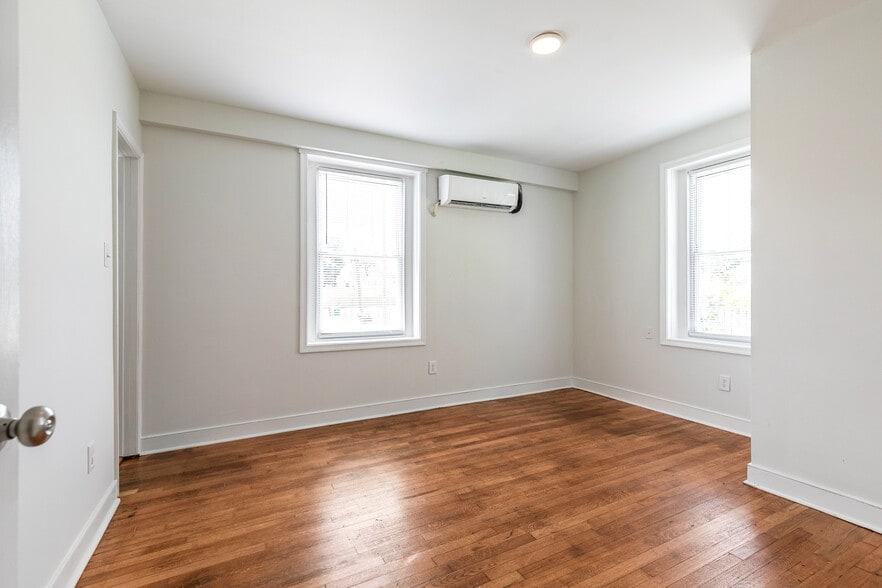 More Photos Of 2400 Barton Ave, Richmond Apartments For Sale