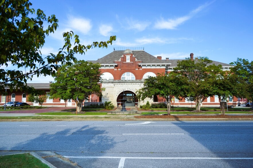 Primary Photo Of 1200 6th Ave, Columbus Office For Lease