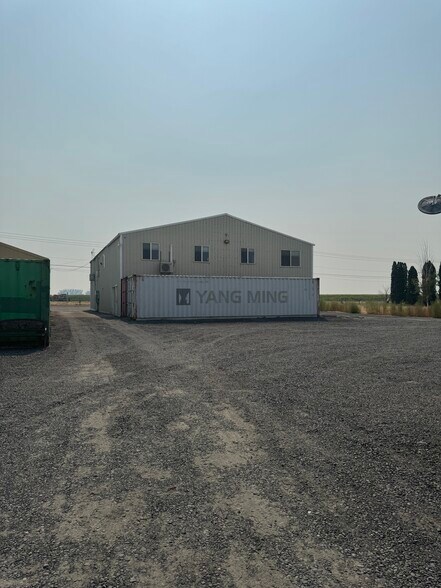 More Photos Of 6446 Road 3 NE, Moses Lake Flex For Lease