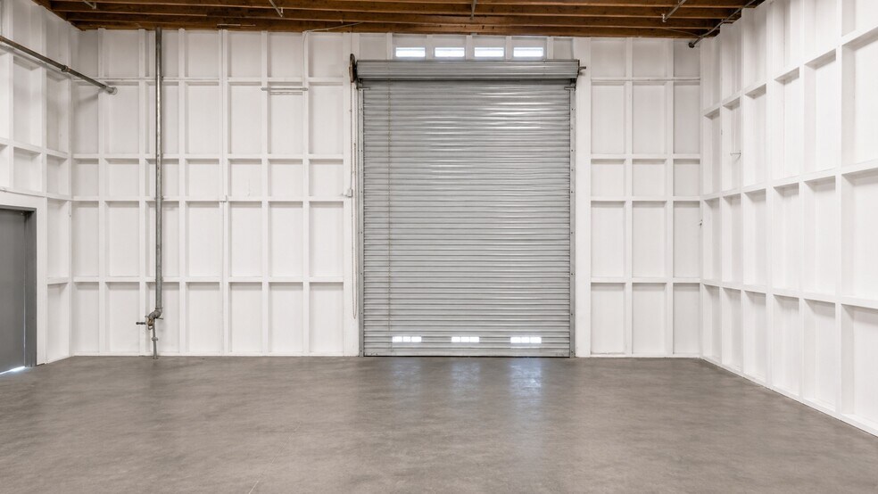 More Photos Of 2525 Birch St, Vista Warehouse For Lease
