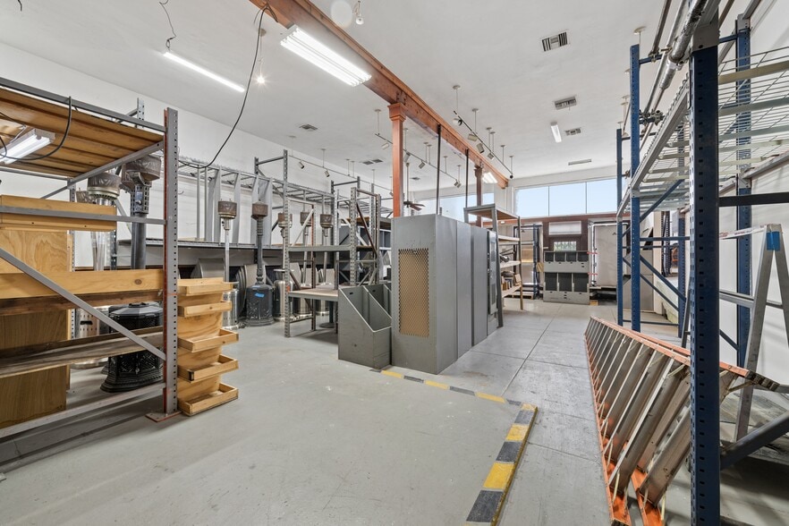 More Photos Of 702 N Van Ness Ave, Los Angeles Storefront For Sale