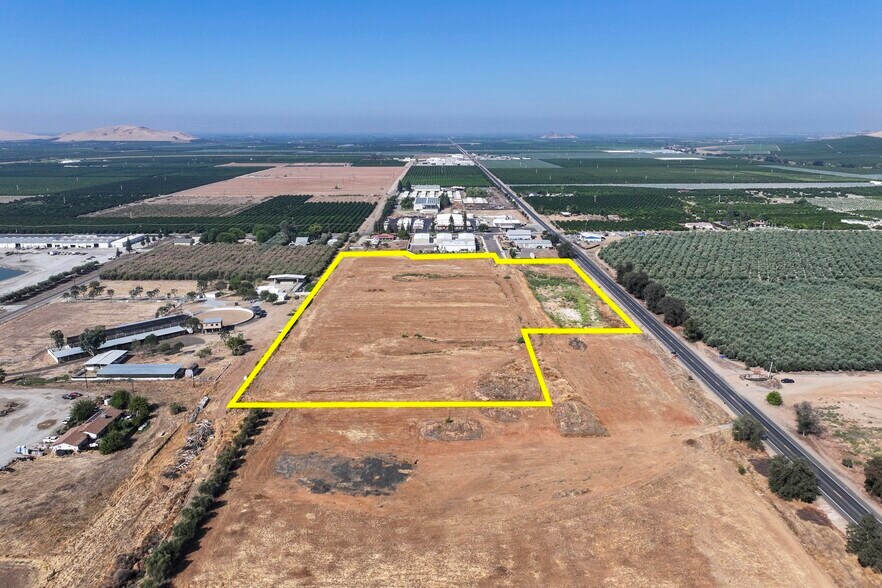 More Photos Of 20528 Naranjo Boulevard, Woodlake Land For Sale