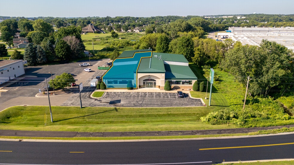 More Photos Of 5139 Highway 52 N, Rochester Freestanding For Lease