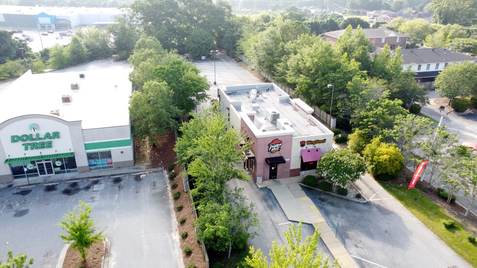 Primary Photo Of 1923 S College St, Auburn Fast Food For Sale