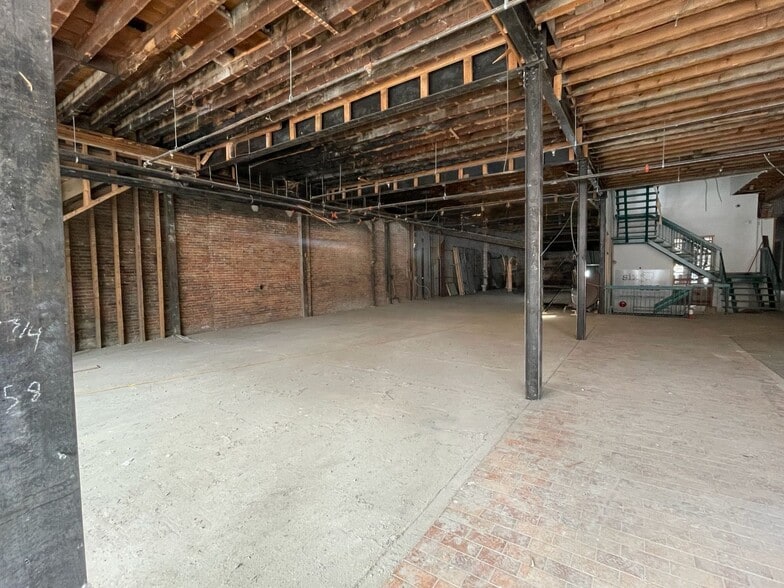 More Photos Of 232 Front St, Belleville Storefront For Sale