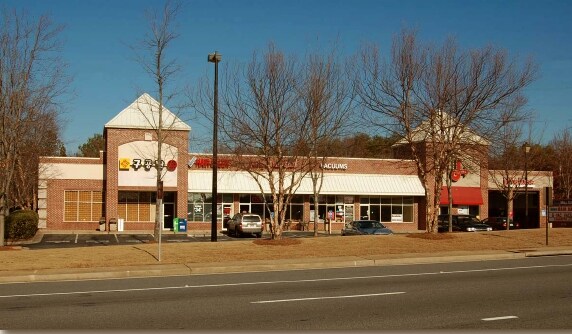 Primary Photo Of 5779 State Bridge Rd, Alpharetta General Retail For Lease