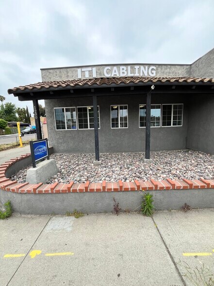 More Photos Of 1200 S Escondido Blvd, Escondido Storefront Retail Office For Lease