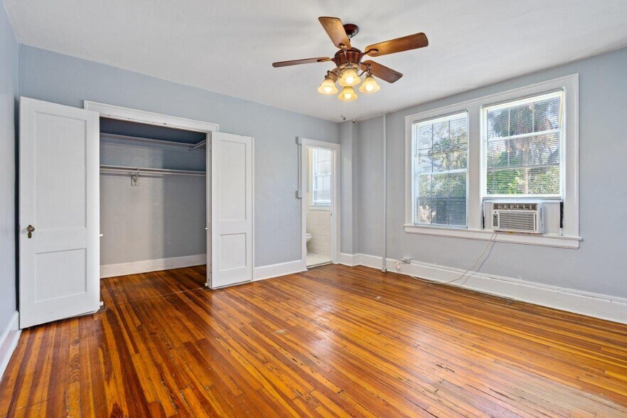 More Photos Of 124 Live Oak Ave, Daytona Beach Apartments For Sale