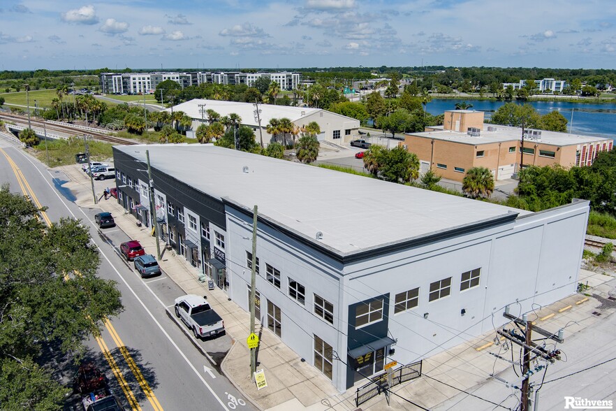 More Photos Of 305 W Main St, Lakeland Storefront Retail Office For Sale