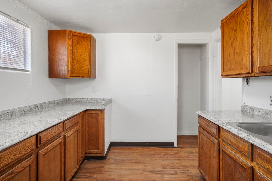 More Photos Of 221-225 E Brookside St, Colorado Springs Apartments For Sale