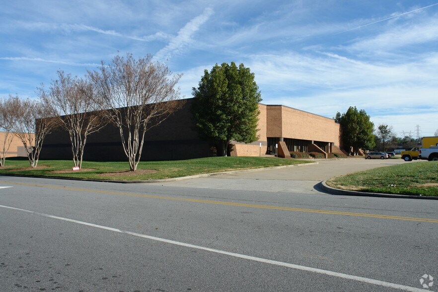 More Photos Of 6695 Jimmy Carter Blvd, Norcross Distribution For Lease