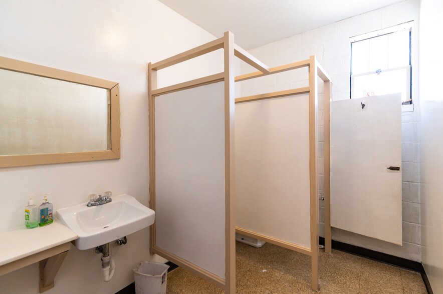 More Photos Of 6328 Windsor Mill Rd, Gwynn Oak Storefront Retail Office For Sale