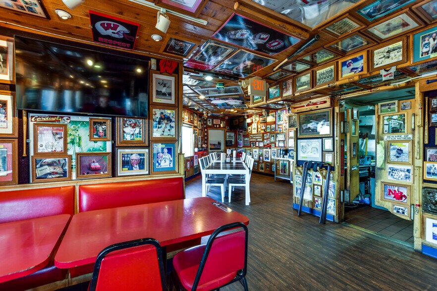 More Photos Of 10267 US Highway 14, Mazomanie Sports And Entertainment For Sale