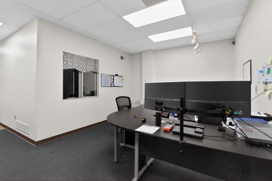 More Photos Of 2620 E 165th St, Hammond Warehouse For Sale