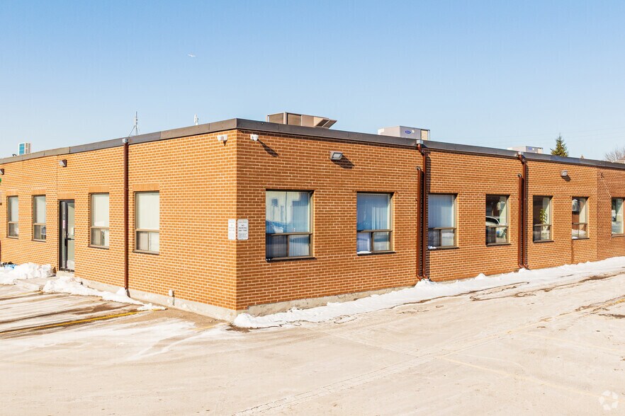 More Photos Of 85 Curlew Dr, Toronto Office For Lease