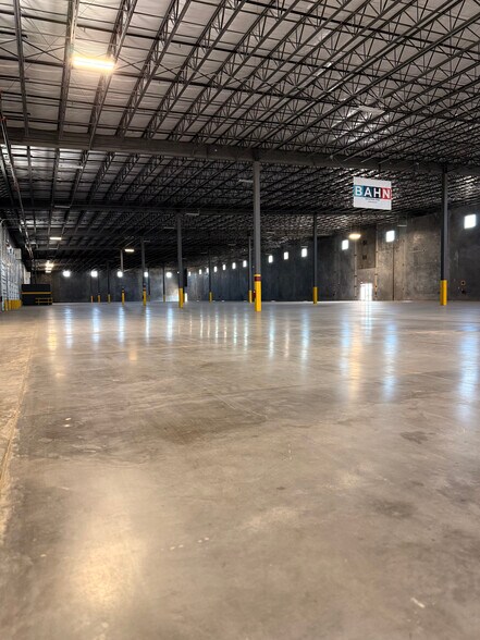 More Photos Of 890 Military Highway, Pharr Distribution For Lease