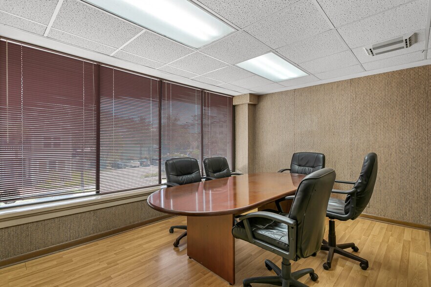 More Photos Of 307 S Boulevard, Tampa Office Residential For Lease