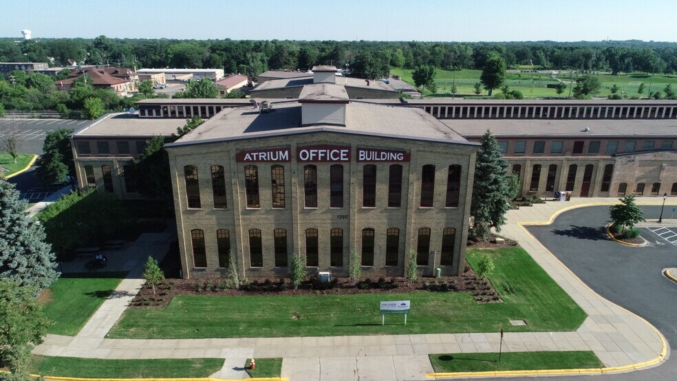 More Photos Of 1295 N Bandana Blvd, Saint Paul Office For Lease