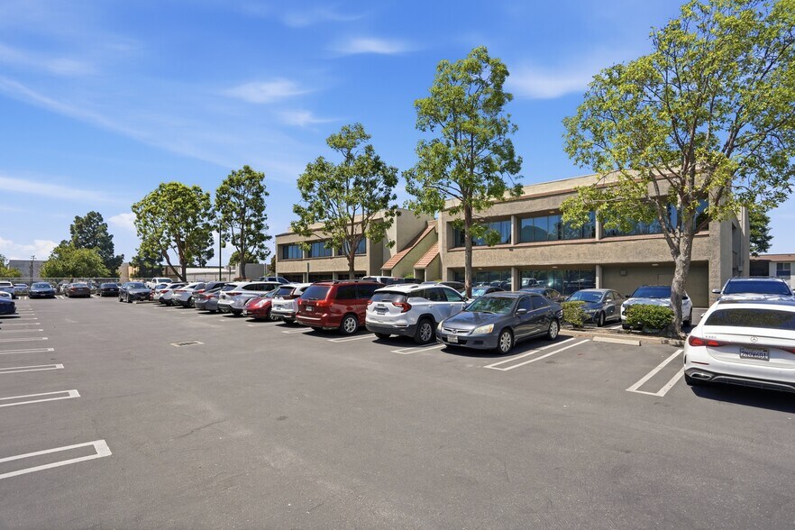 More Photos Of 218-222 W Carmen Ln, Santa Maria Office Residential For Lease