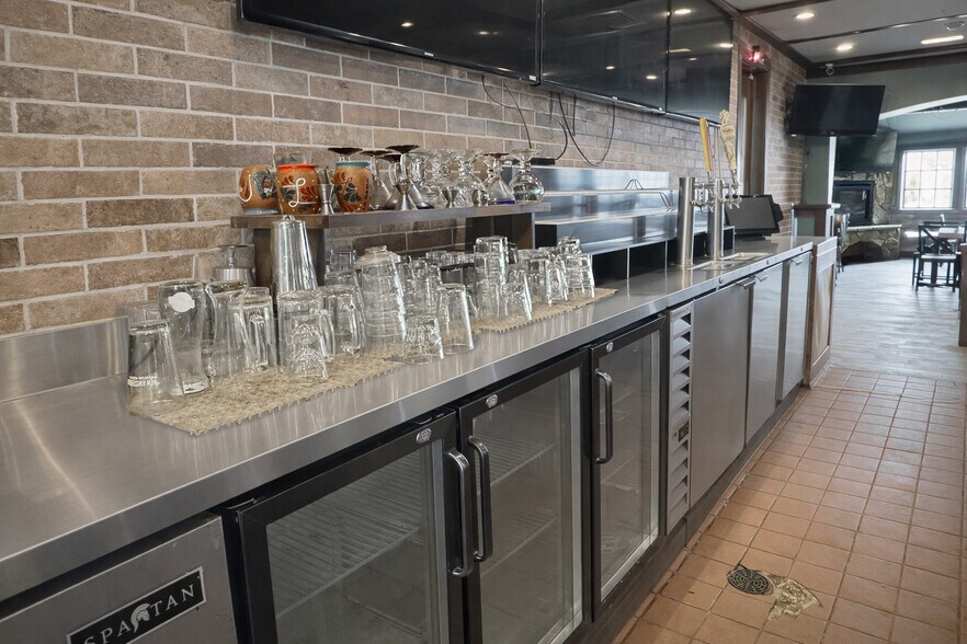 More Photos Of 11620 FM 620 N, Austin Restaurant For Sale