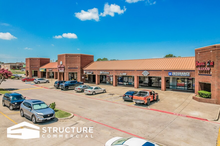 More Photos Of 2505-2525 E Arkansas Ln, Arlington Freestanding For Sale