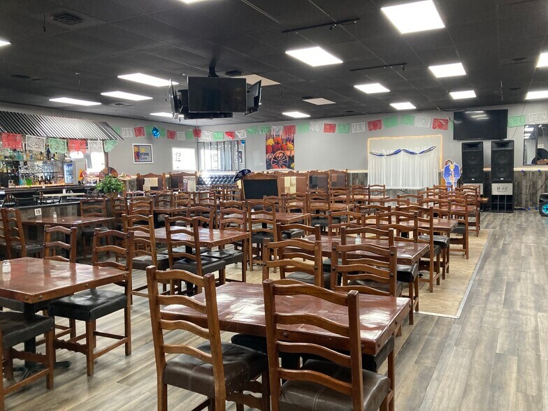 More Photos Of 528 W Clark St, Pasco Restaurant For Sale