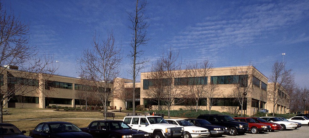 More Photos Of 252 Chapman Rd, Newark Office For Lease