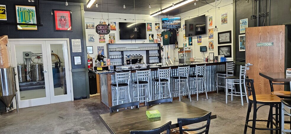 More Photos Of 102 Campbell Ln, Ridgway General Retail For Sale