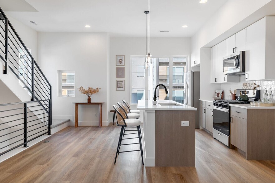 More Photos Of 2900 W Parkside Pl, Denver Apartments For Sale