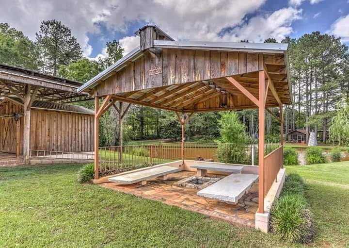 More Photos Of 46 Grove Chapel Church Rd, Winterville Specialty For Lease