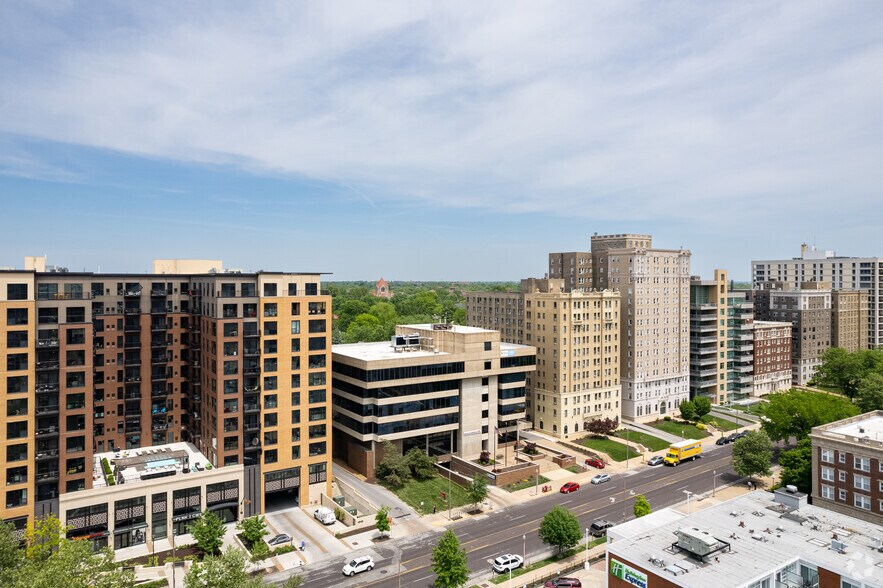 More Photos Of 4625 Lindell Blvd, Saint Louis Office For Sale