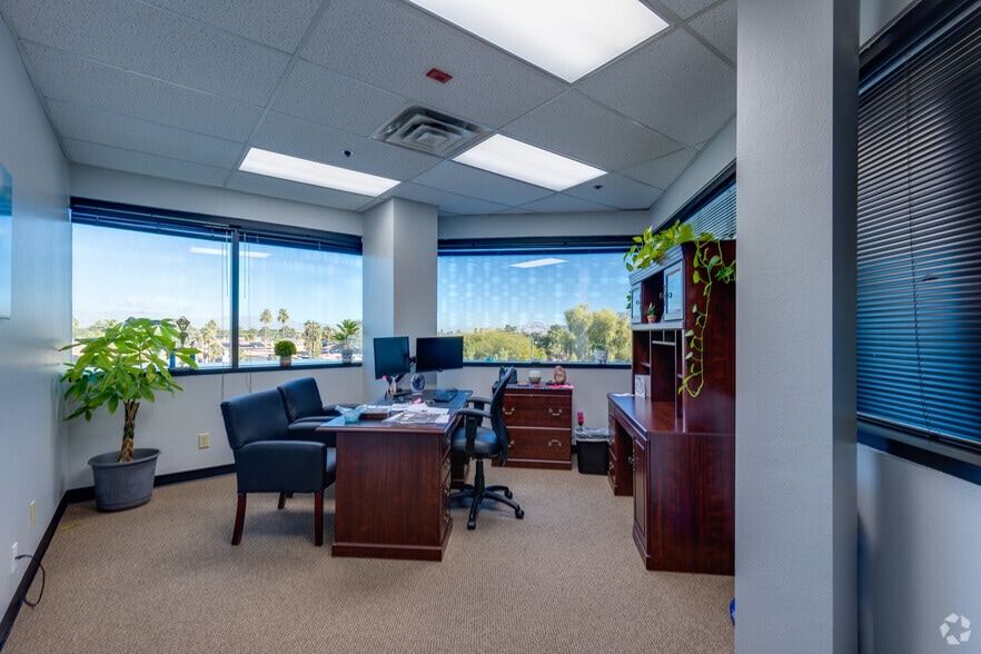 More Photos Of 2110 E Flamingo Rd, Las Vegas Medical For Lease