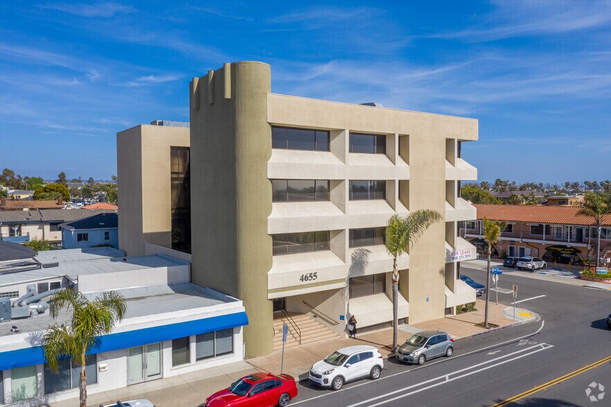 More Photos Of 4655 Cass St, San Diego Office For Lease