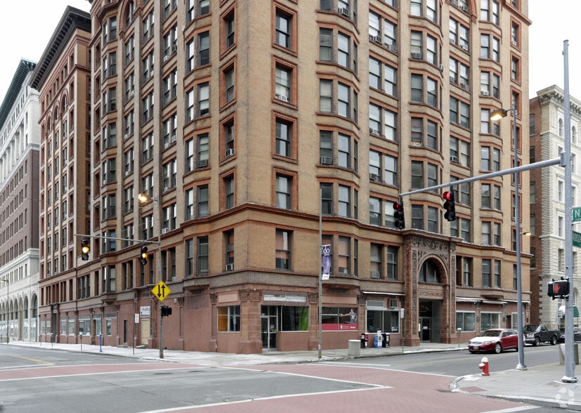 More Photos Of 518-520 Madison Ave, Toledo Office Residential For Lease