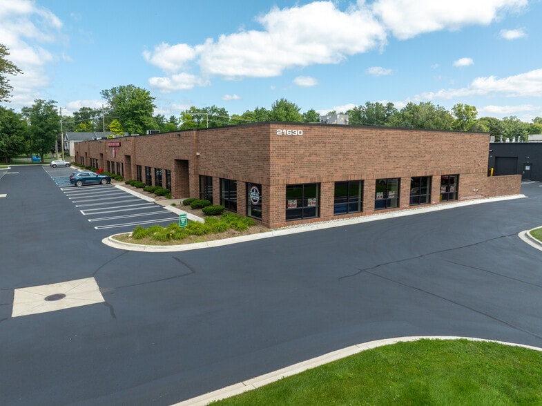More Photos Of 21455 Melrose Ave, Southfield Unknown For Lease