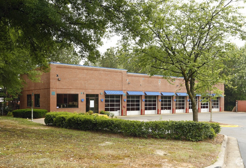 More Photos Of 360 Ashville Ave, Cary Auto Dealership For Sale