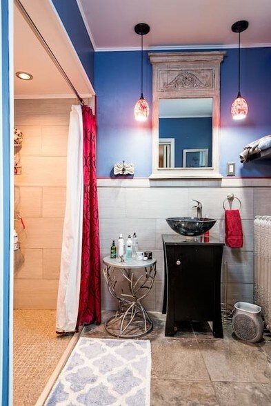 More Photos Of 562 5th Ave, Troy Specialty For Lease