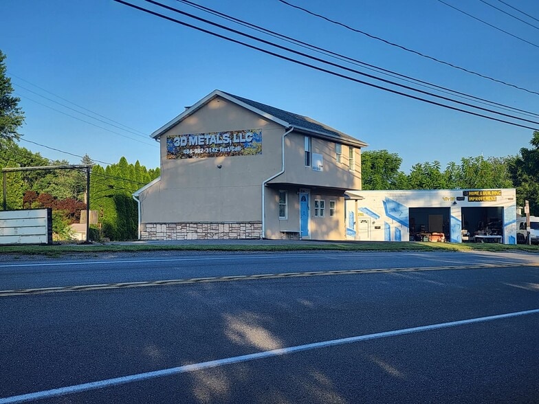 More Photos Of 5722 Kings Hwy, Zionsville Storefront Retail Residential For Sale