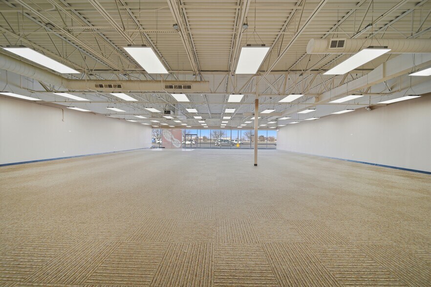 More Photos Of 4311 E Lincolnway, Sterling Unknown For Lease