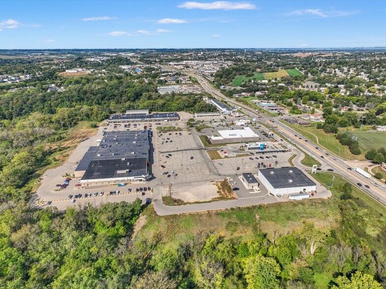 More Photos Of 2600 Dodge St, Dubuque Land For Lease