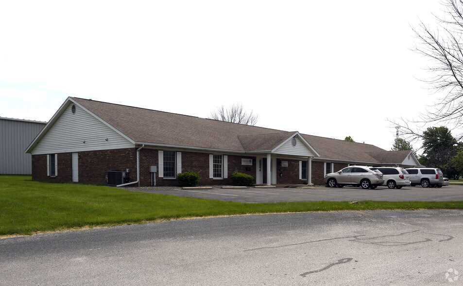 More Photos Of 1231 Cumberland Ave, West Lafayette Office For Lease