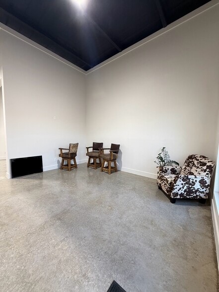 More Photos Of 3825 Quanah Hill Rd, Weatherford Light Distribution For Lease