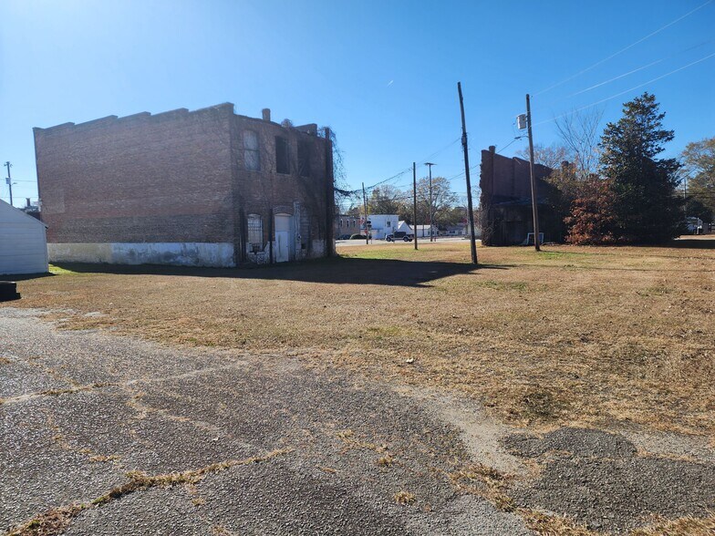 More Photos Of 104 E Railroad St, Robersonville General Retail For Sale