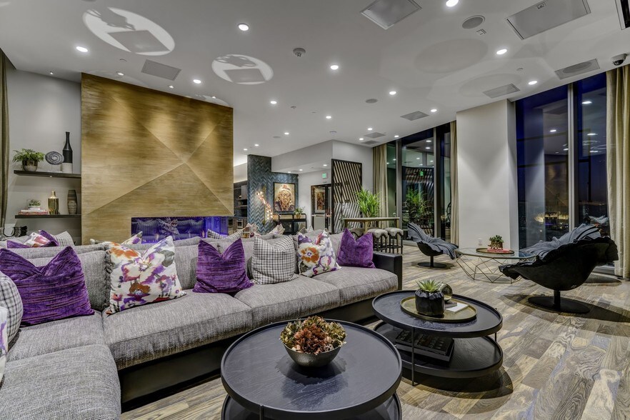 More Photos Of 1640 Broadway, Oakland Apartments For Lease