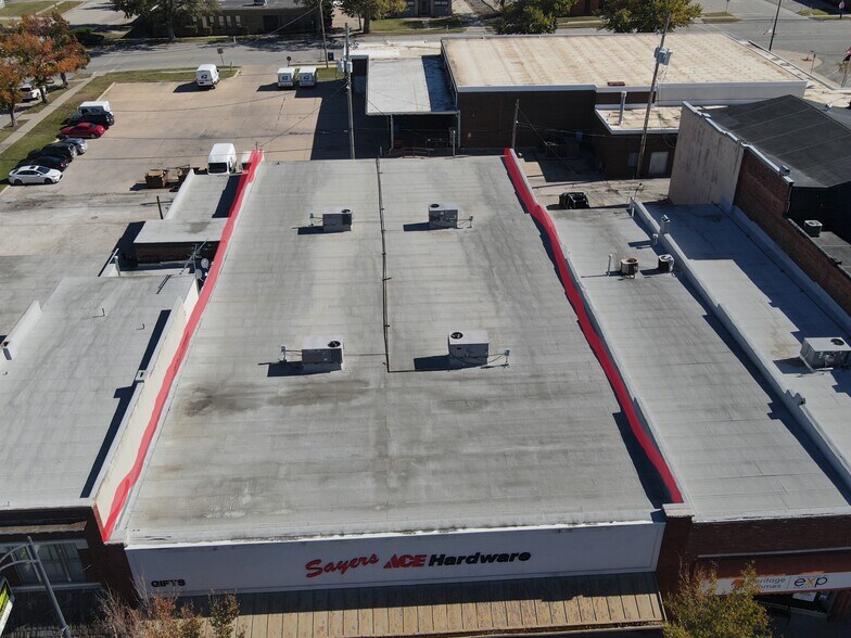 More Photos Of 314 N Penn Ave, Independence Freestanding For Sale